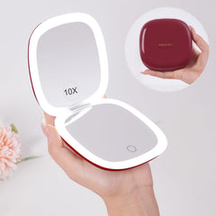 Mocado front view showing both mirrors and compact design for portable beauty