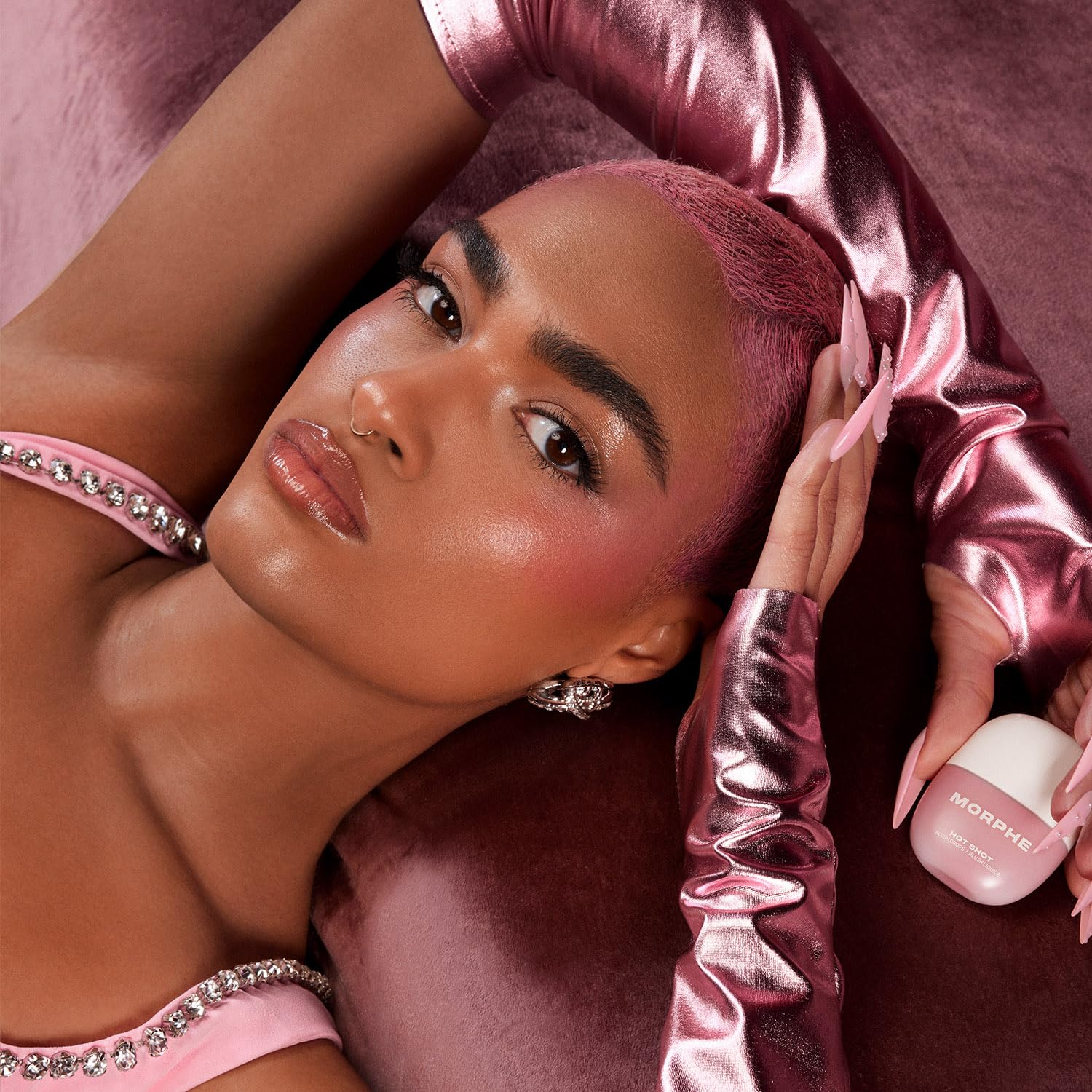 MORPHE label close-up listing niacinamide and glycerin, ingredient transparency benefit