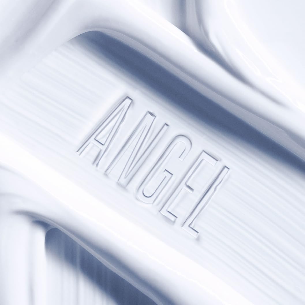 Mugler Angel cream texture close-up showing rich, nourishing creamy consistency