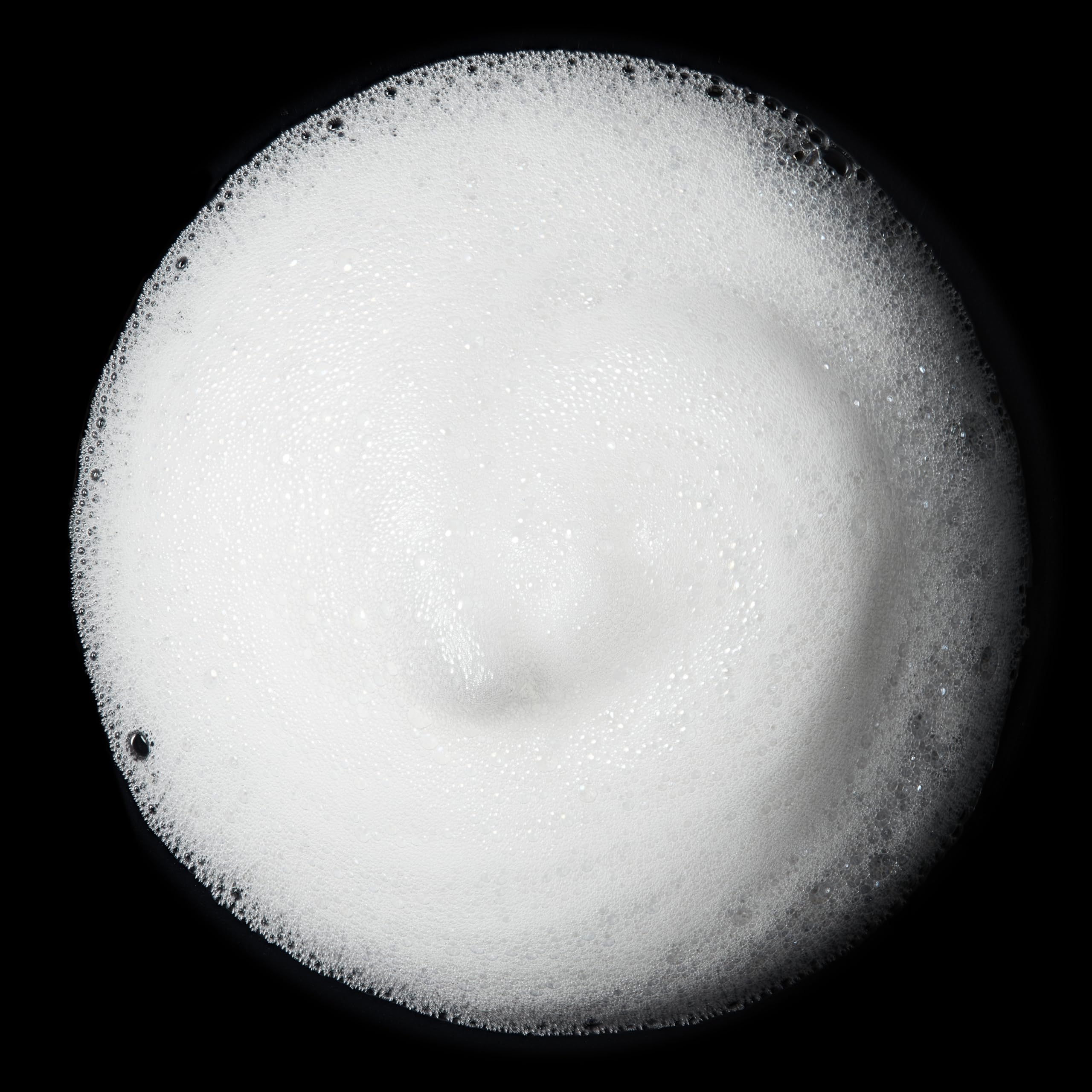 Murdock London label close-up highlighting natural ingredients