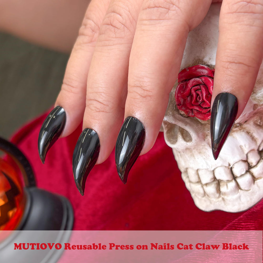 MUTIOVO close-up of 3D curved stiletto detail highlighting dramatic texture