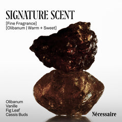 Nécessaire hand application showing hydration on skin, improves dry skin feel