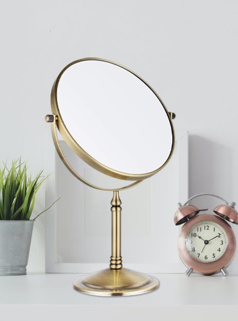 Nicesail mirror next to hand showing size and practical scale