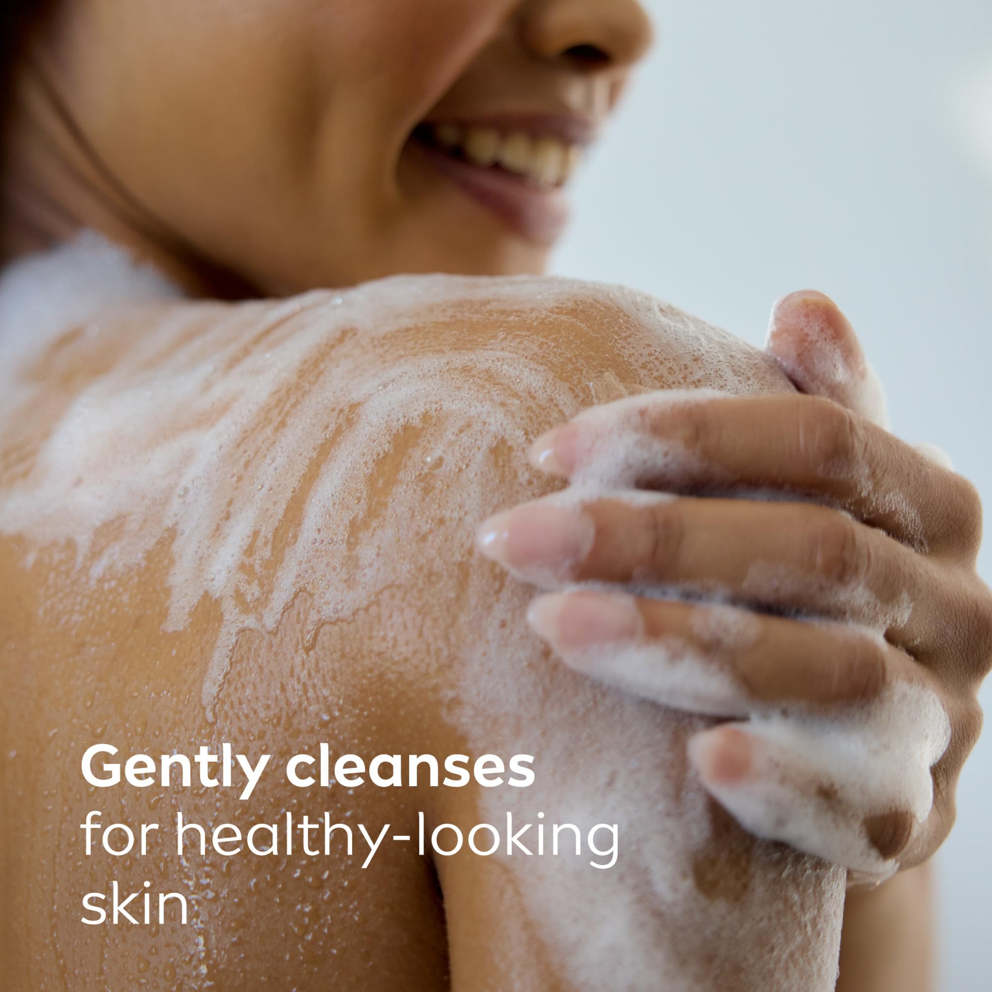 NIVEA gel pouring from bottle in shower for an easy application and smooth cleanse