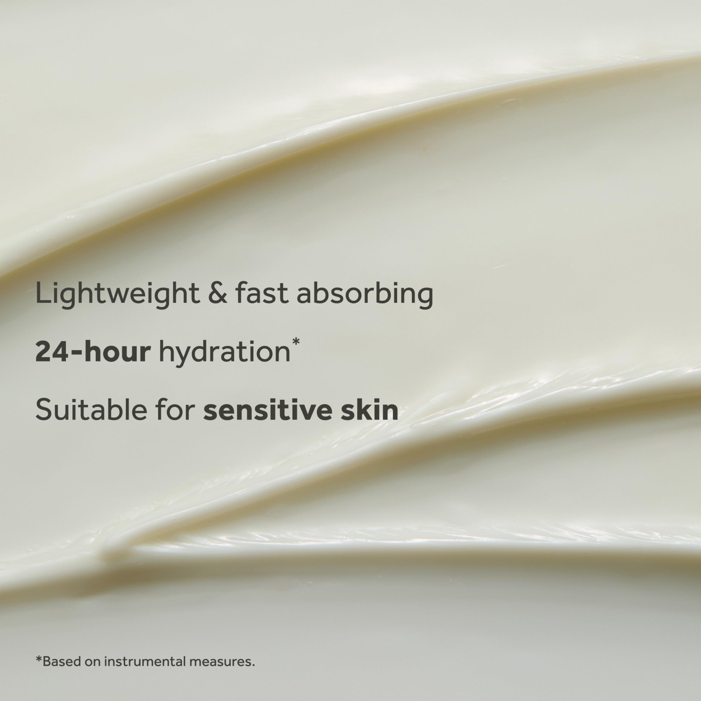 No7 application on hand demonstrating spreadability and lightweight finish