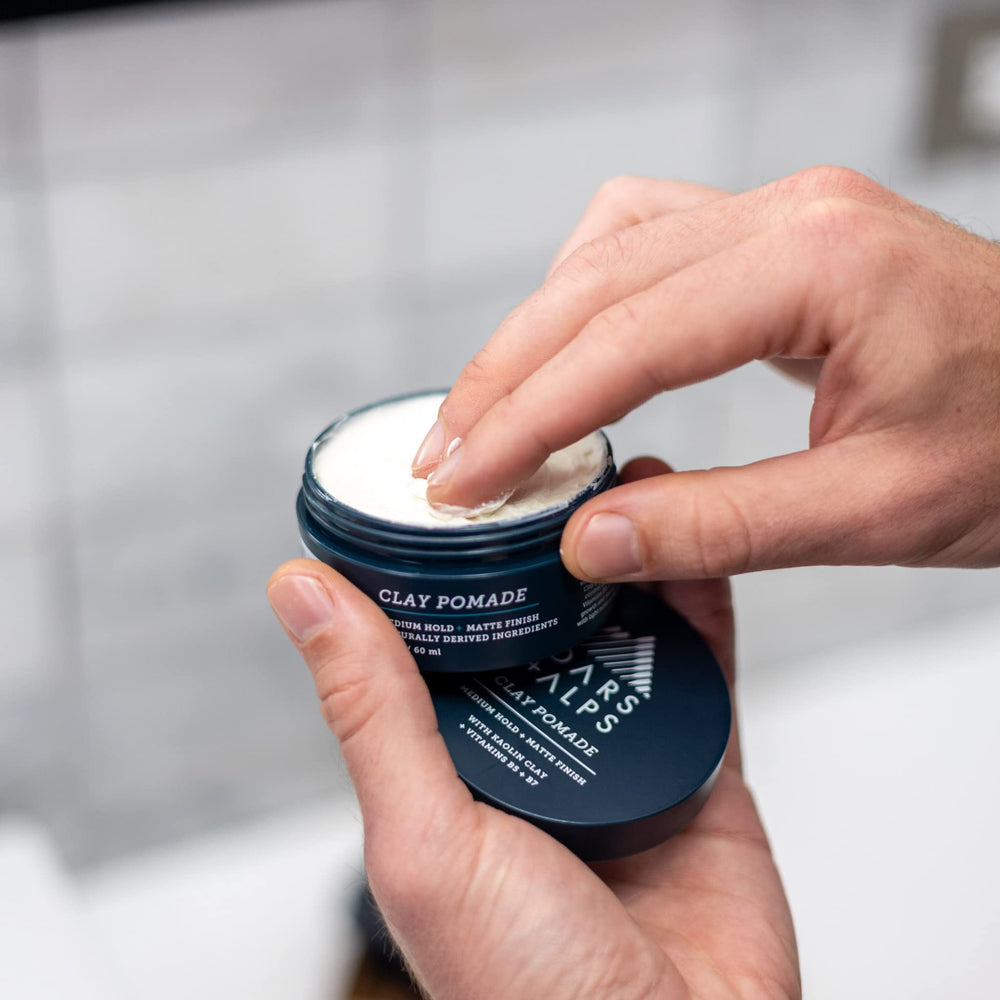Oars + Alps in-hand application demonstrating easy scoop and spread