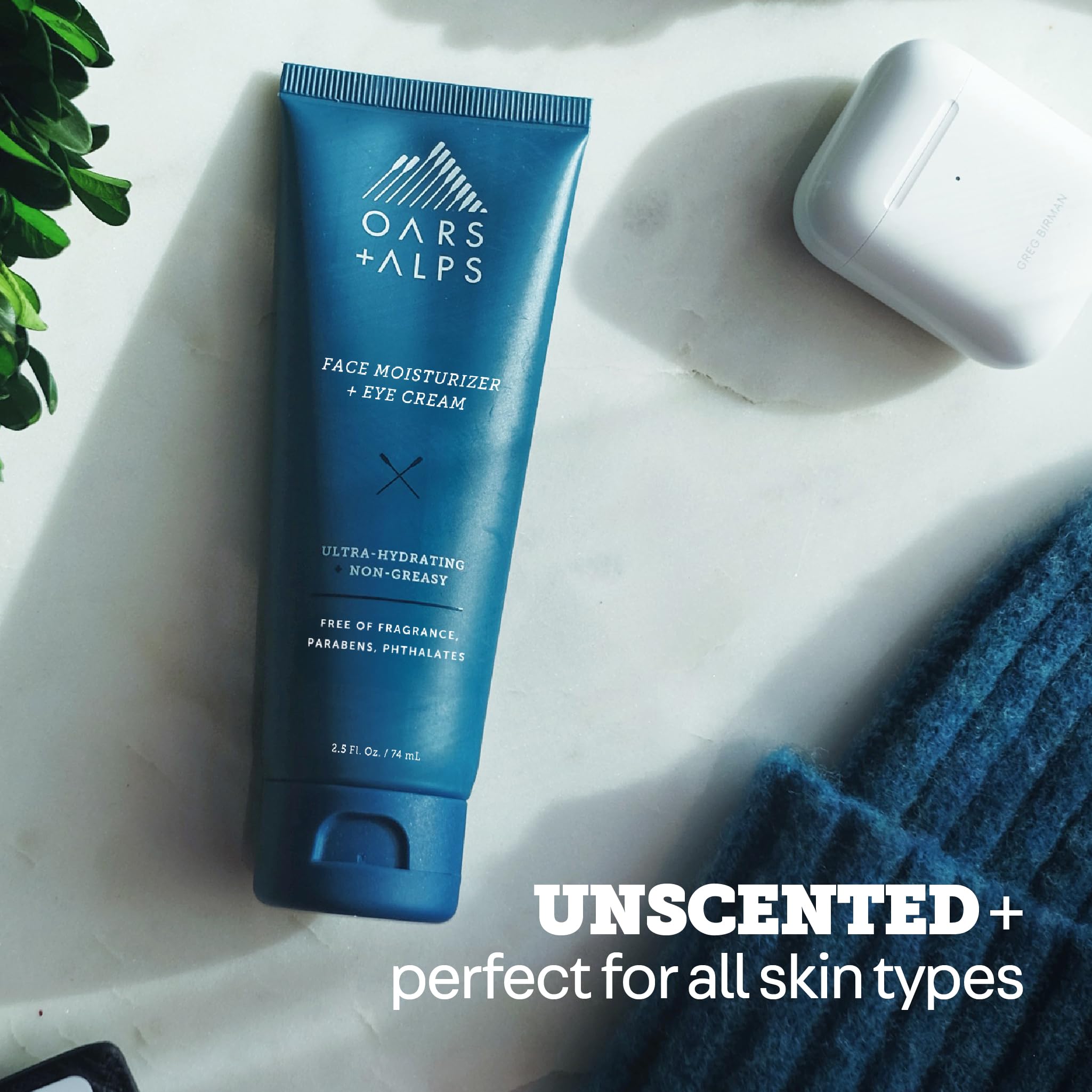 Oars + Alps label close-up displaying ingredients and vegan cruelty-free benefit