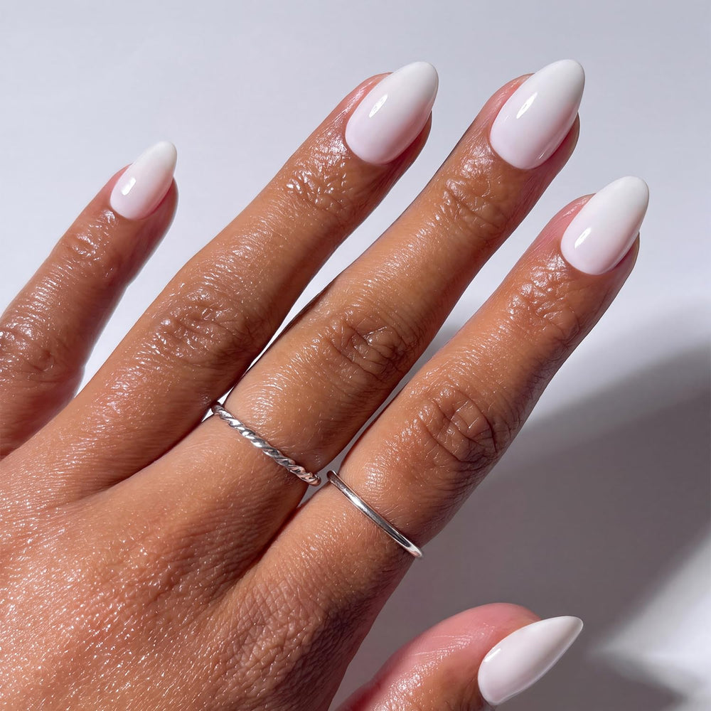 ohora close-up of white ombré gradient displaying smooth salon-like finish