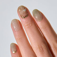 ohora close-up of gel strip texture highlighting flexible gel and smooth finish benefit