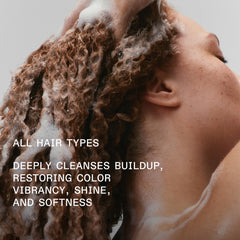 Olaplex N°.4C close-up label highlighting product name and usage benefit