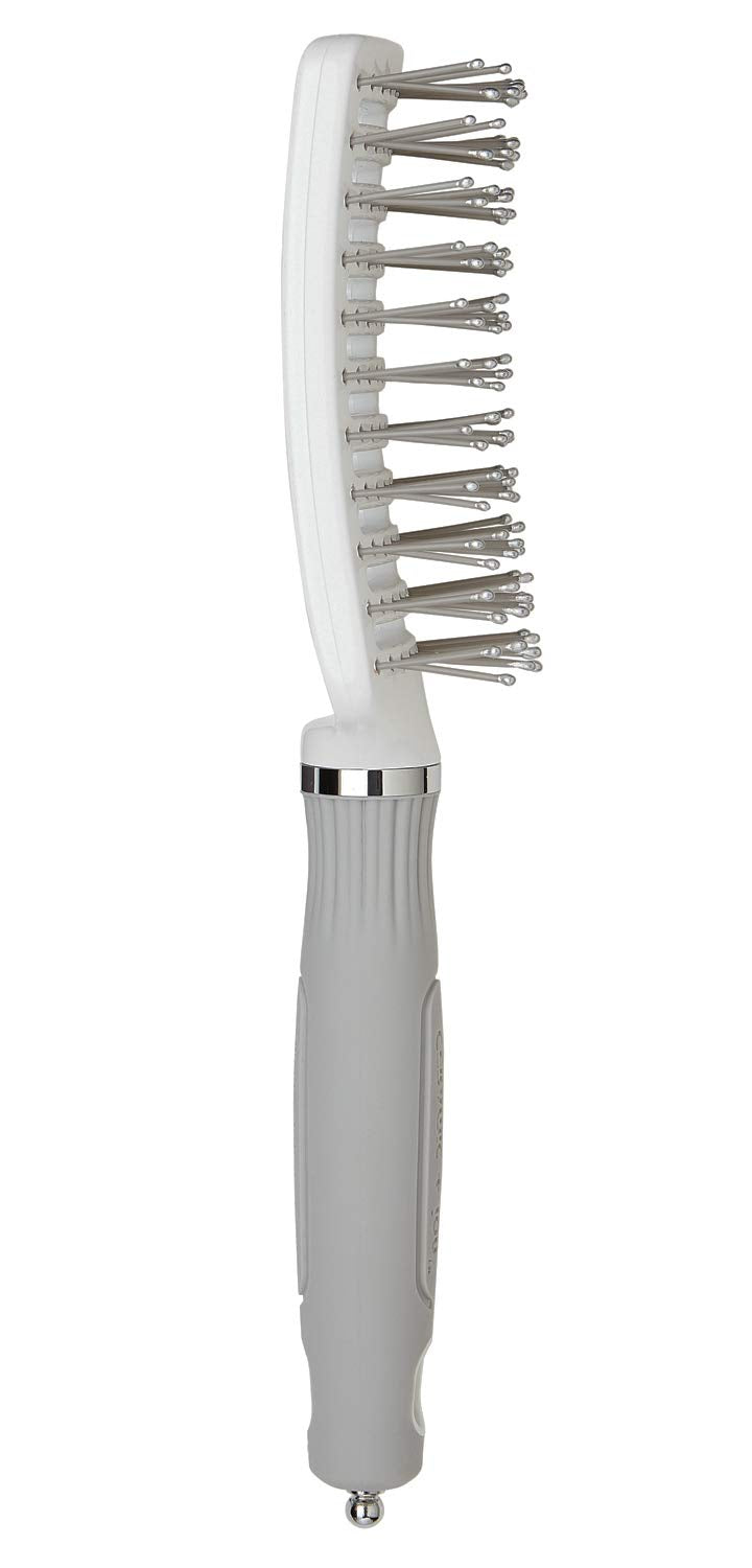 Close-up of Olivia Garden ceramic-coated barrel highlighting even heat distribution benefits