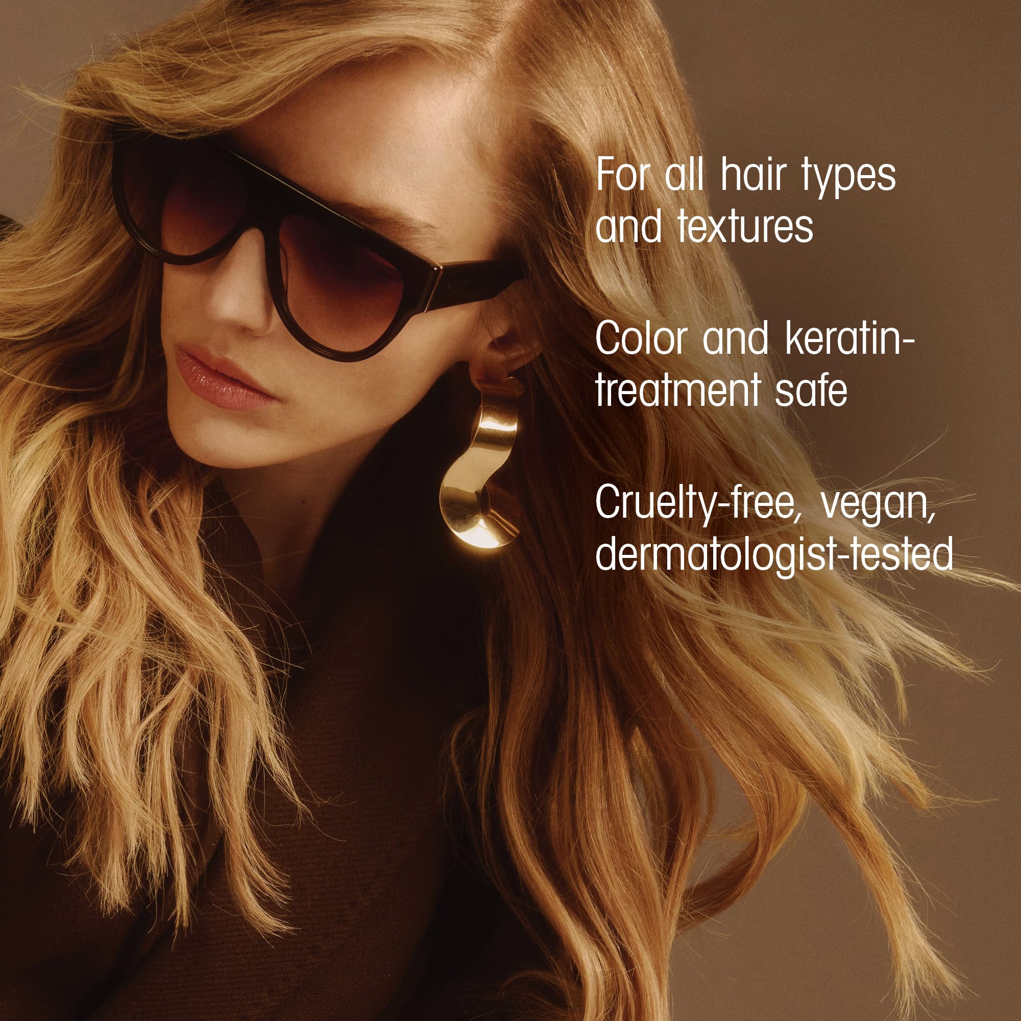 Oribe dry texturizing spray before and after roots displays oil absorption and lift