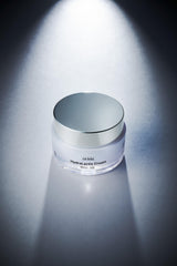 ORISIA HydraLactis dual-layer swirl demonstrating lightweight hydro-oil balance