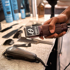 Oster Classic 76 side view showing ergonomic grip for reduced hand fatigue