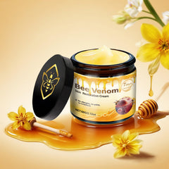 PAQIMAN cream texture close-up highlighting rich hyaluronic hydration