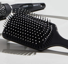 Paul Mitchell 427 side profile highlighting lightweight ergonomic handle for comfort