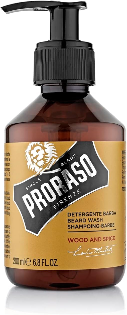 Proraso bottle front label showing wood and spice scent and clear product benefit