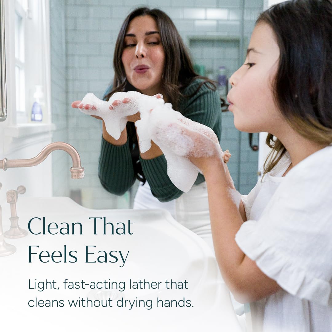 Puracy label close-up highlighting clean ingredient claims and benefits