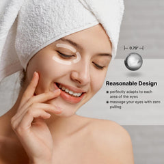 QooWo roller in hand demonstrating size and easy precise control benefit
