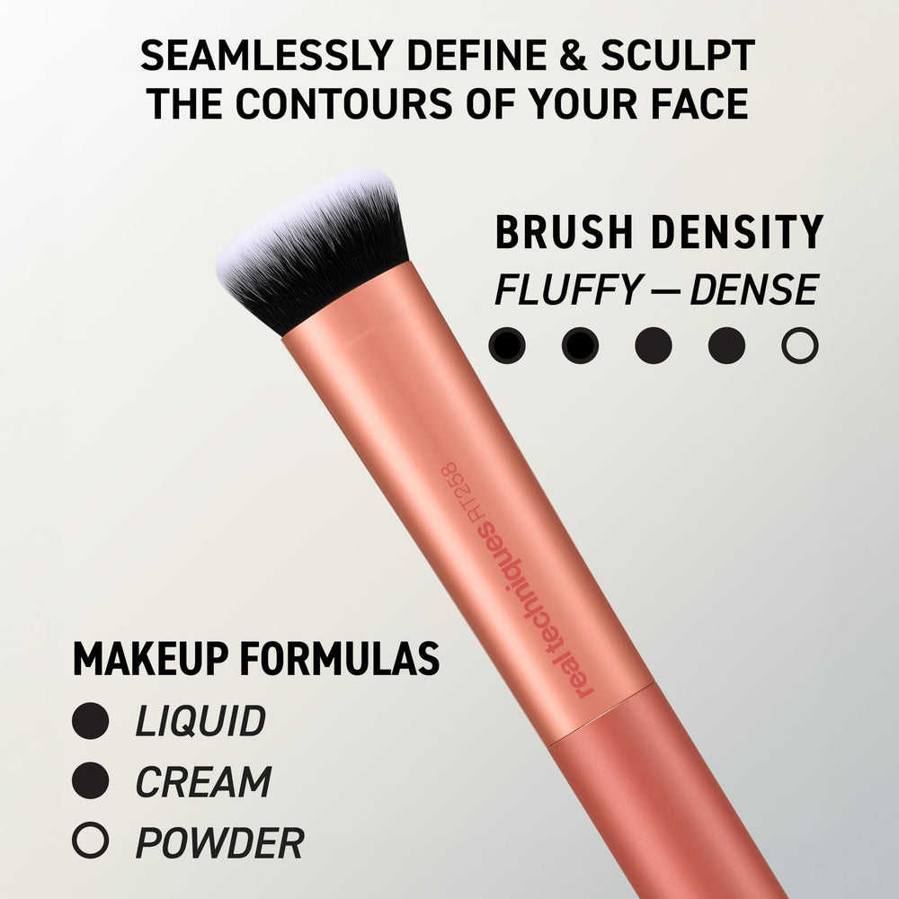 Real Techniques Setting brush soft tip delivering an airbrushed powder finish