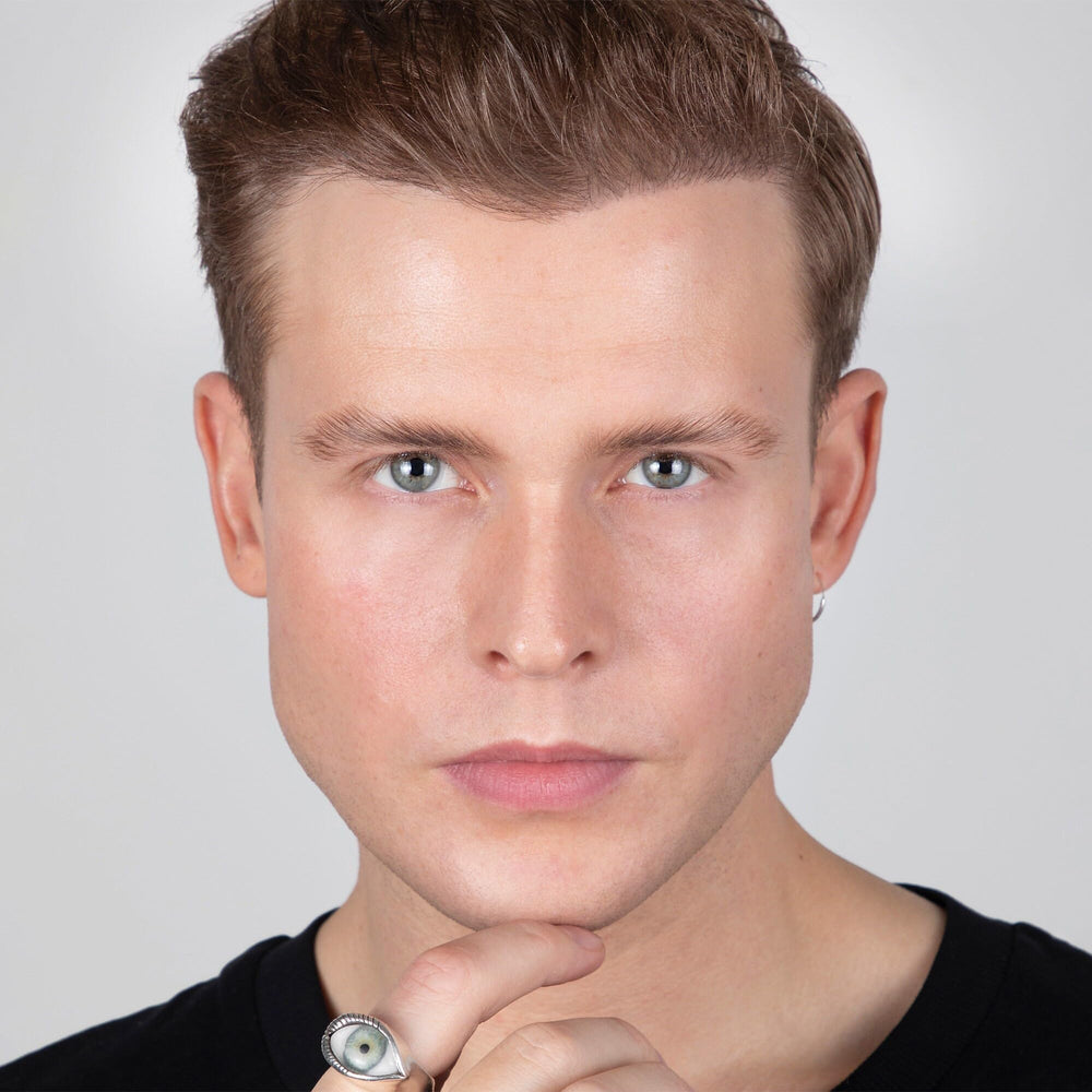 REFY brow sculpt in use application on model brows showing lifted laminated effect benefit