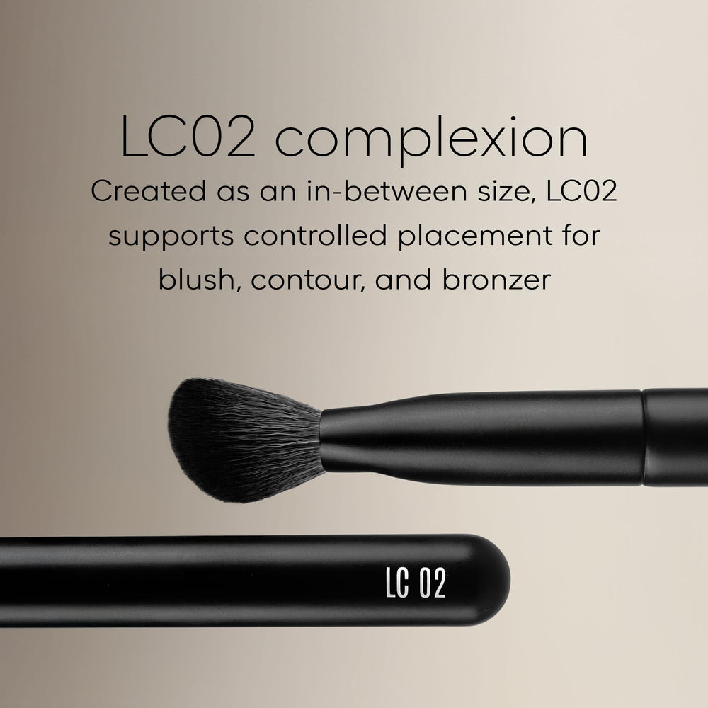 rephr LC 02 applying cream blush for natural seamless finish