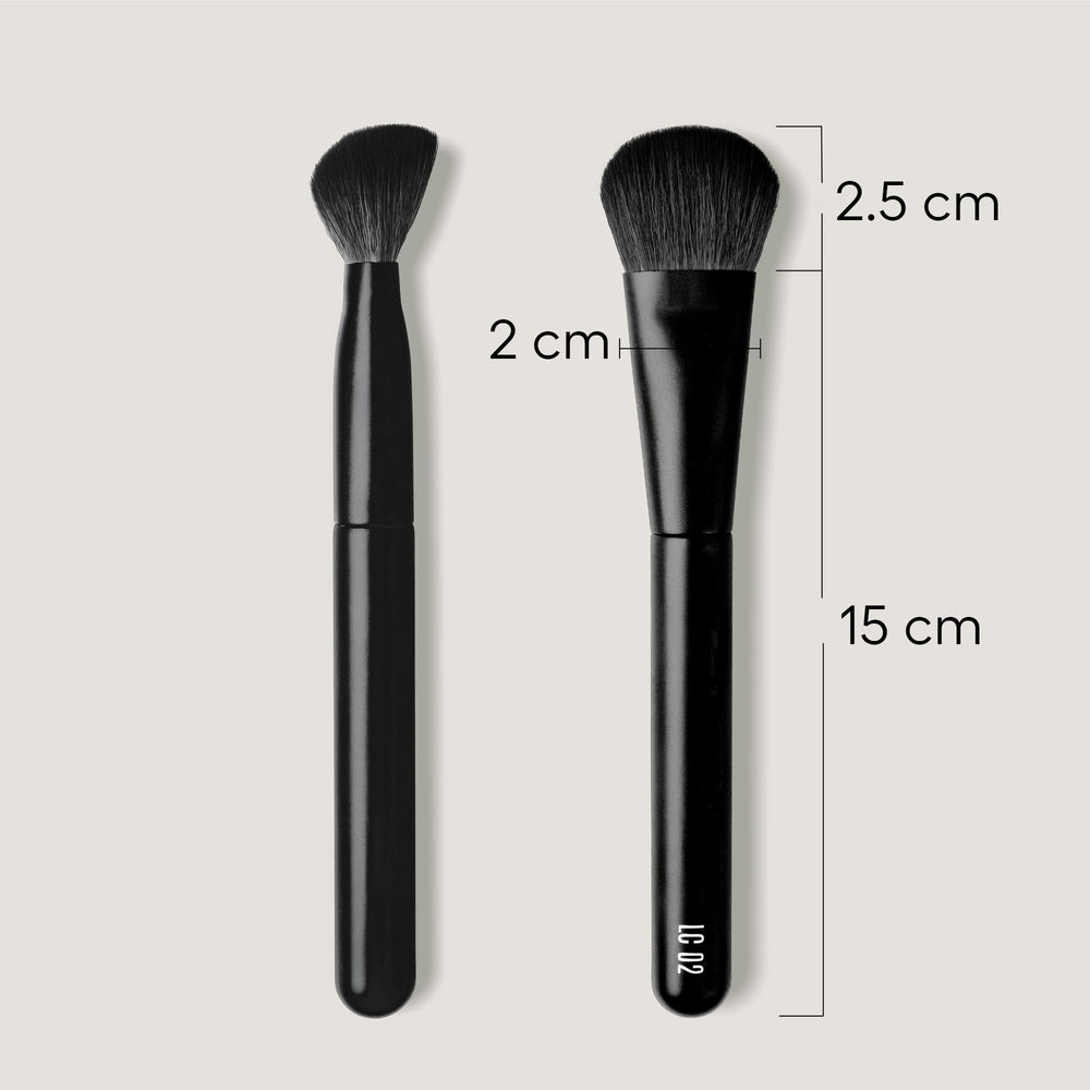 rephr LC 02 held in hand for size and control benefit