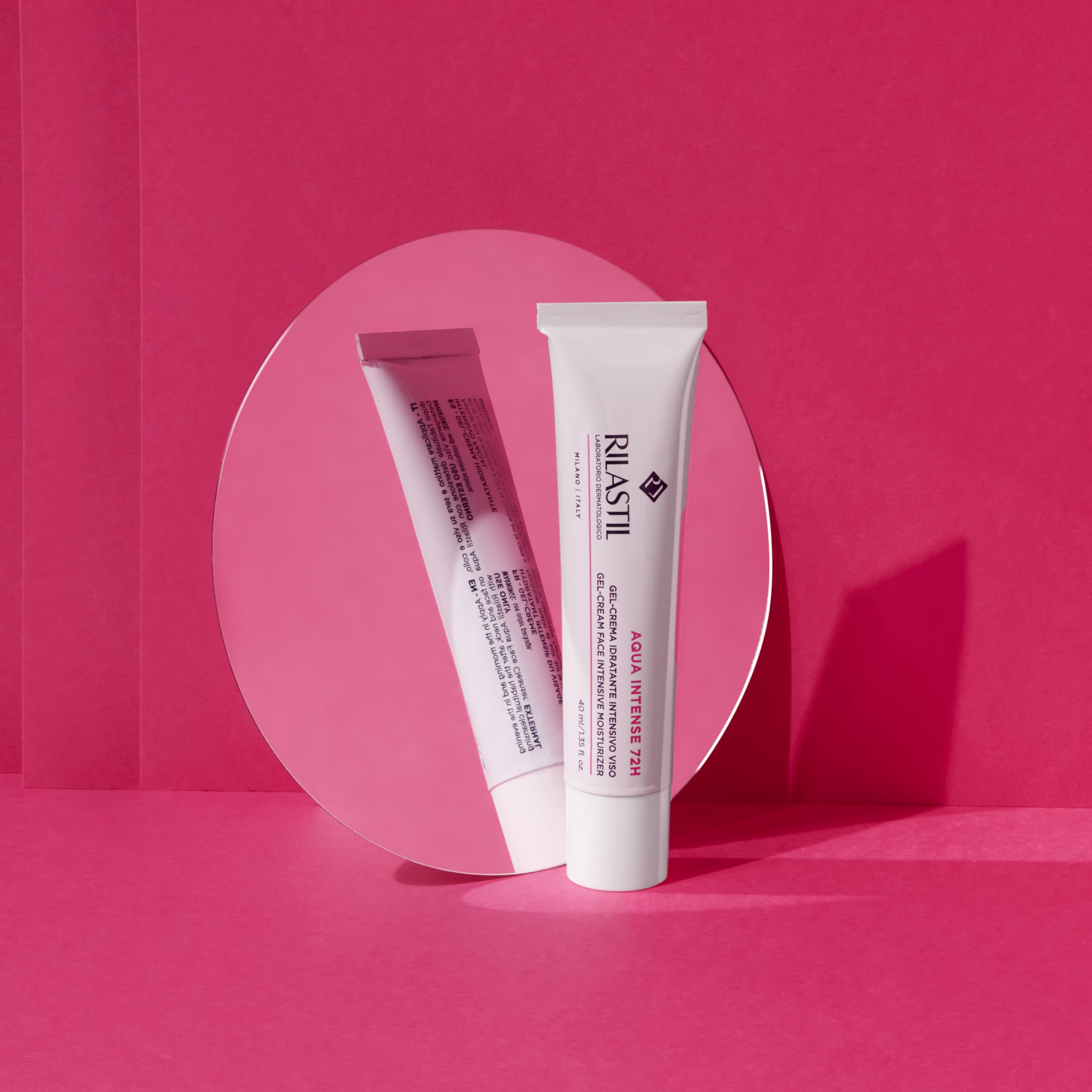 Swirl of Rilastil gel-cream texture demonstrating fast absorption and lightweight hydration