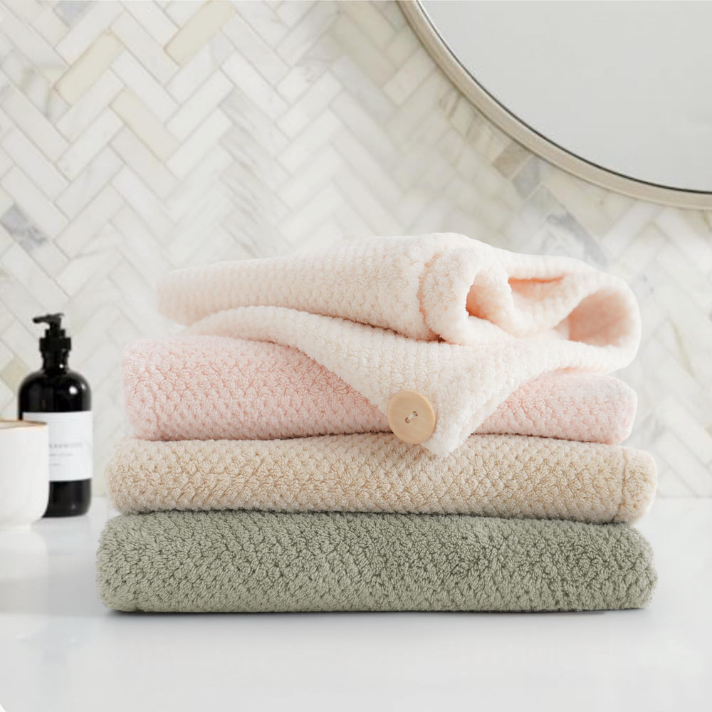ROLSHOL towels shown at beach and gym highlighting multipurpose use
