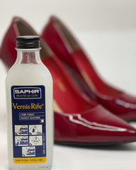 SAPHIR Vernis Rife included soft cotton cloth displayed for precise application and even buffing