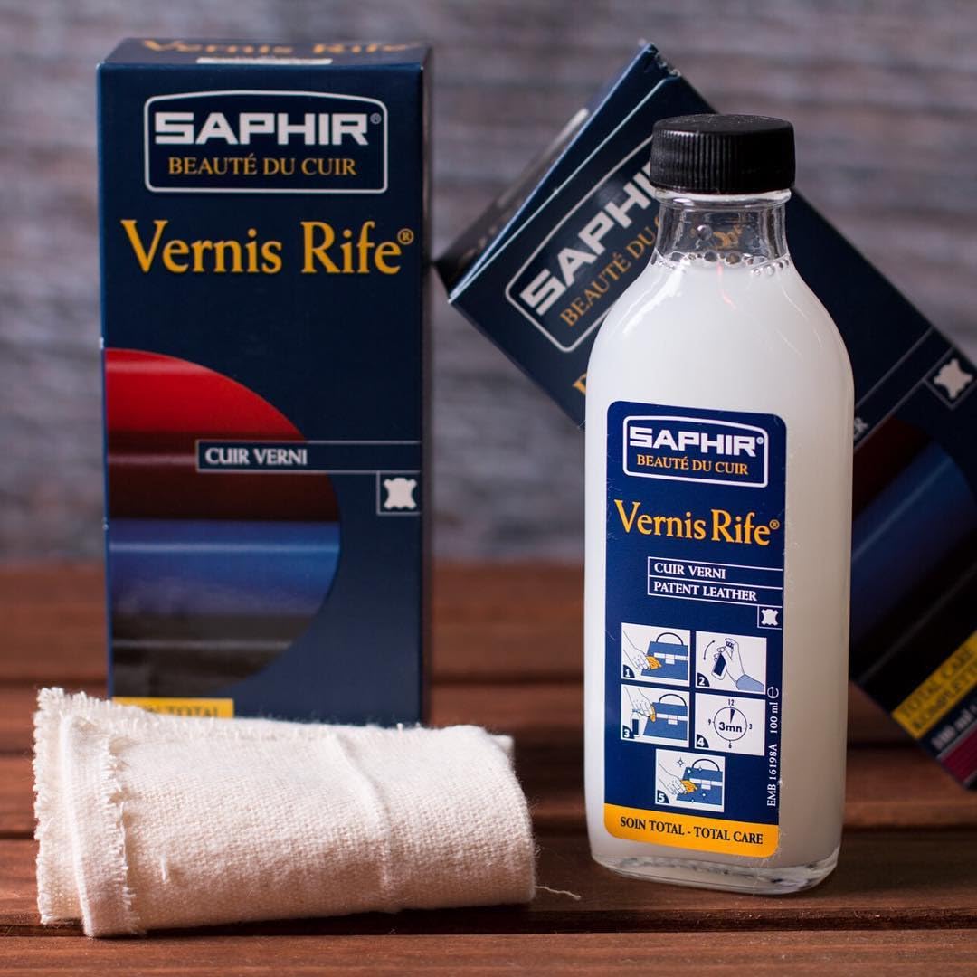 SAPHIR Vernis Rife applied on a patent shoe demonstrating restored gloss and reduced marks