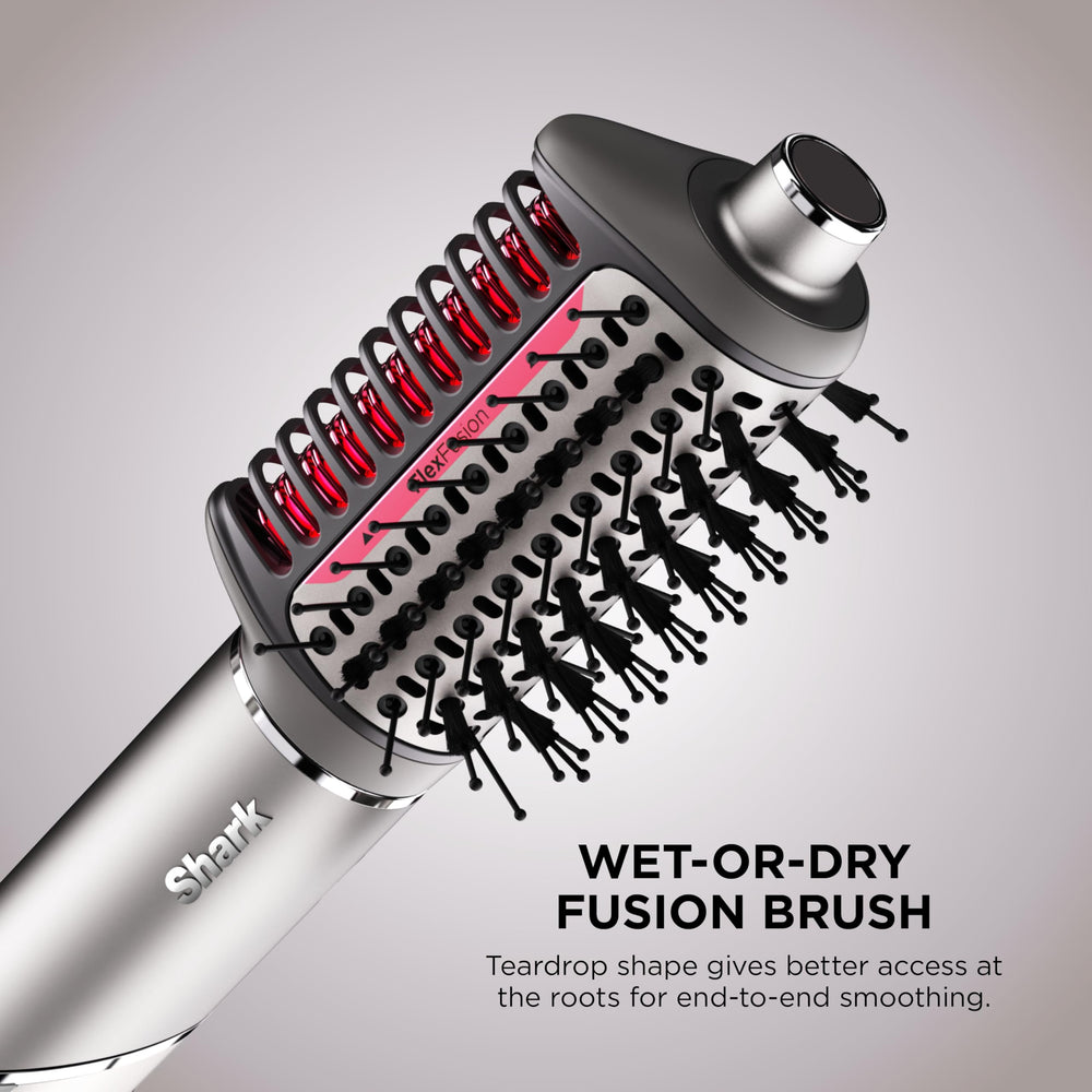 Shark FlexFusion rotatable nozzle angled to control airflow and precision