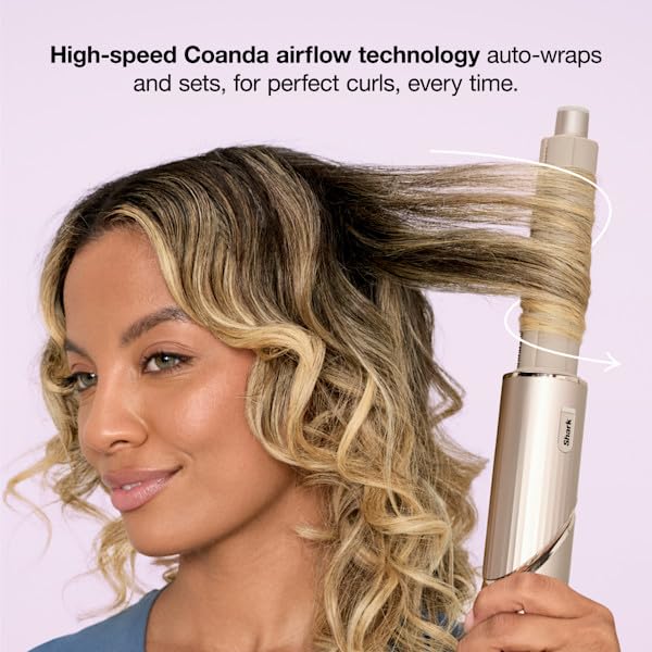 Curl-defining diffuser texture close-up on Shark FlexStyle to enhance natural curls