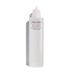 Shiseido dual‑phase closeup with separated layers demonstrating effective dissolving action