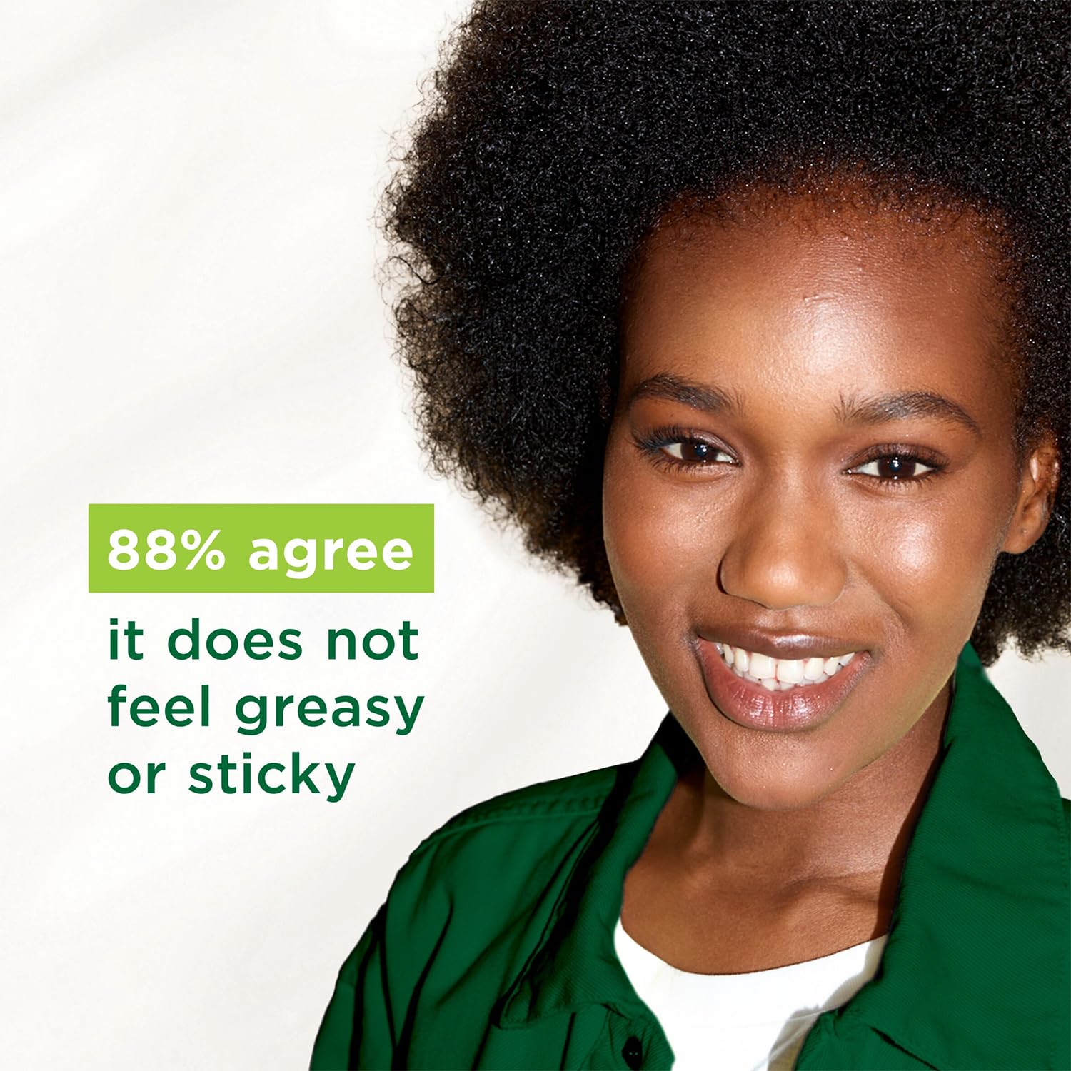 Simple replenishing rich application on skin showing spreadability and quick absorption benefit