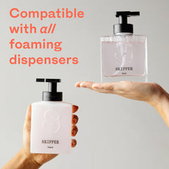 Skipper tablet dissolving in foaming bottle showing quick setup benefit