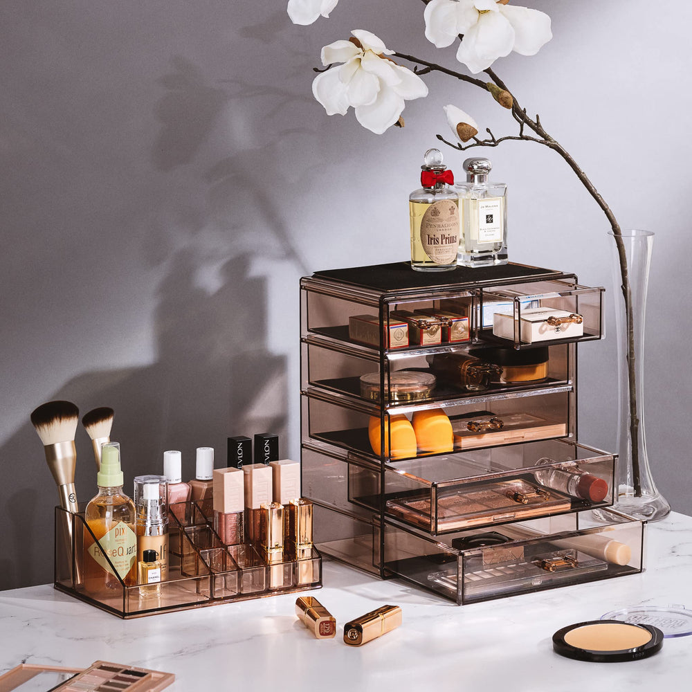 Sorbus top compartment with brushes and jewelry showing organized accessibility benefit