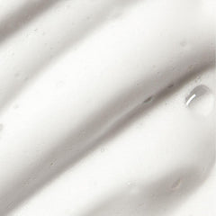 St.Tropez face mist in use demonstrating even spray for natural, hydrated glow