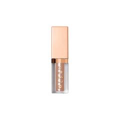 stila Kitten wand applicator close-up, shows precise tip for controlled application
