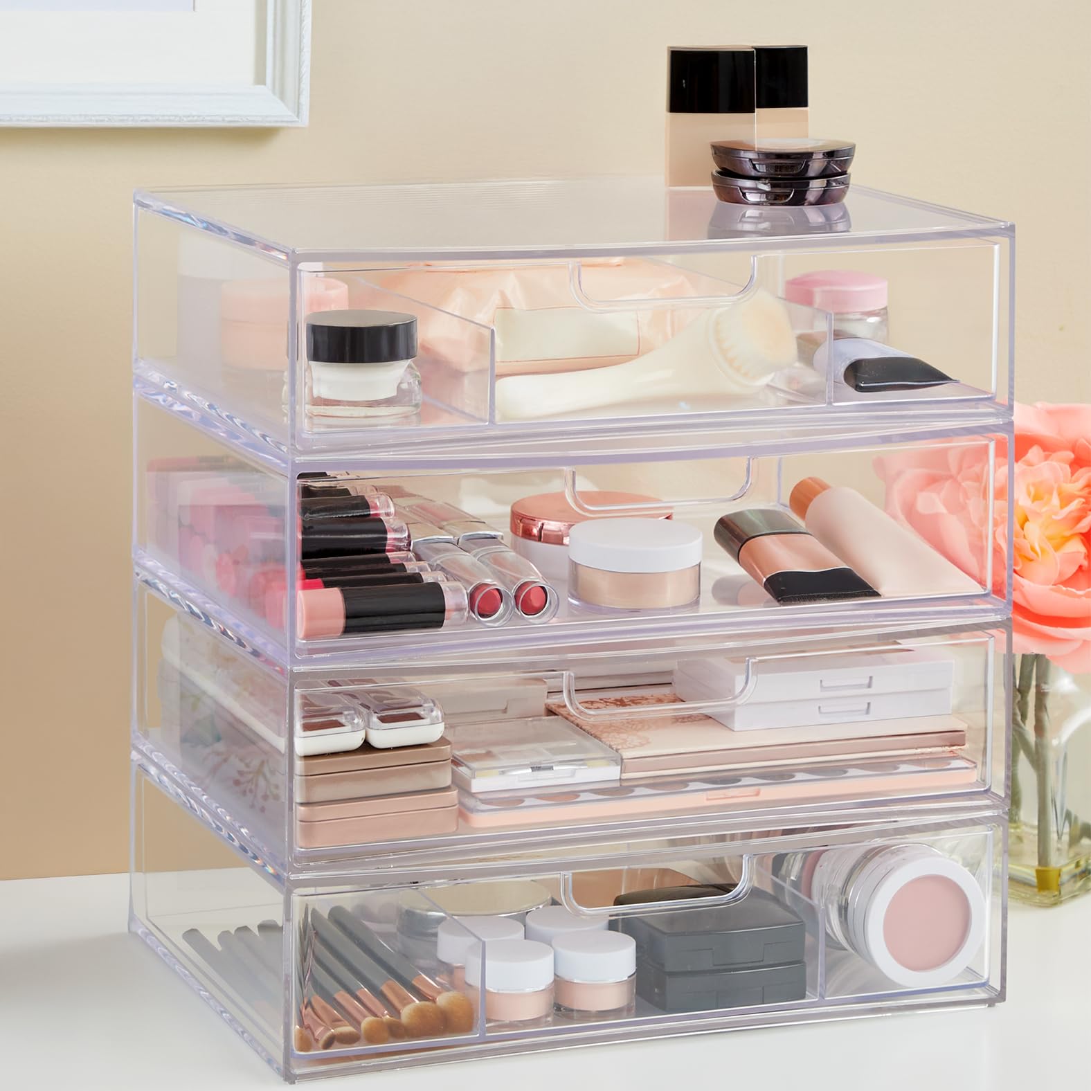 STORi close-up of removable divider showing adaptable compartments