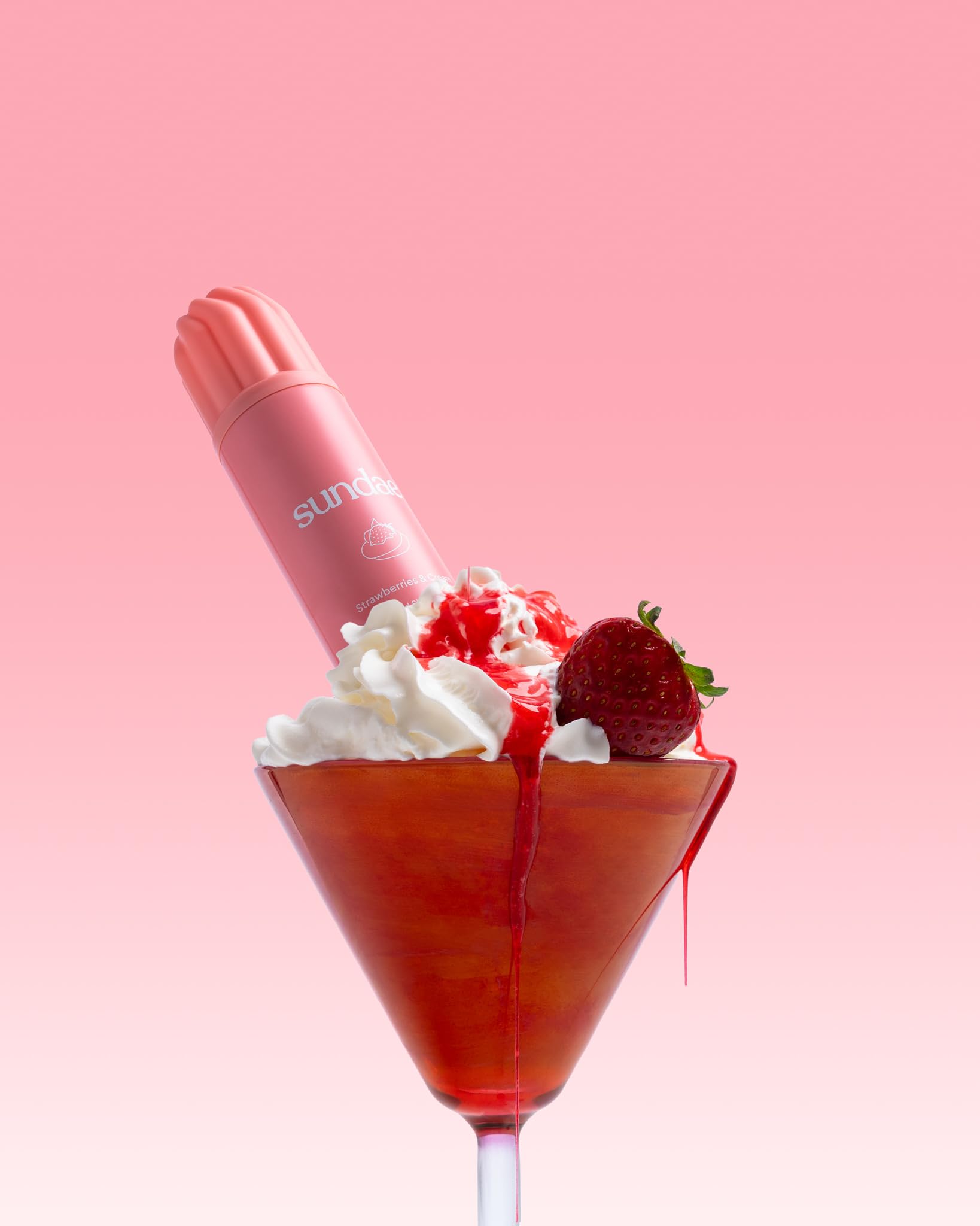 sundae next to common items showing 8.9 fl oz scale and portability