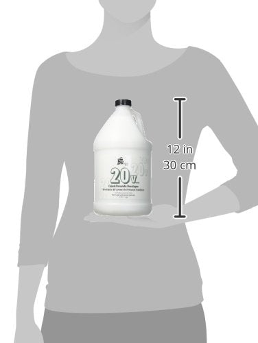 Salon stylist applying Super Star 20v cream developer for controlled highlights and cleaner results