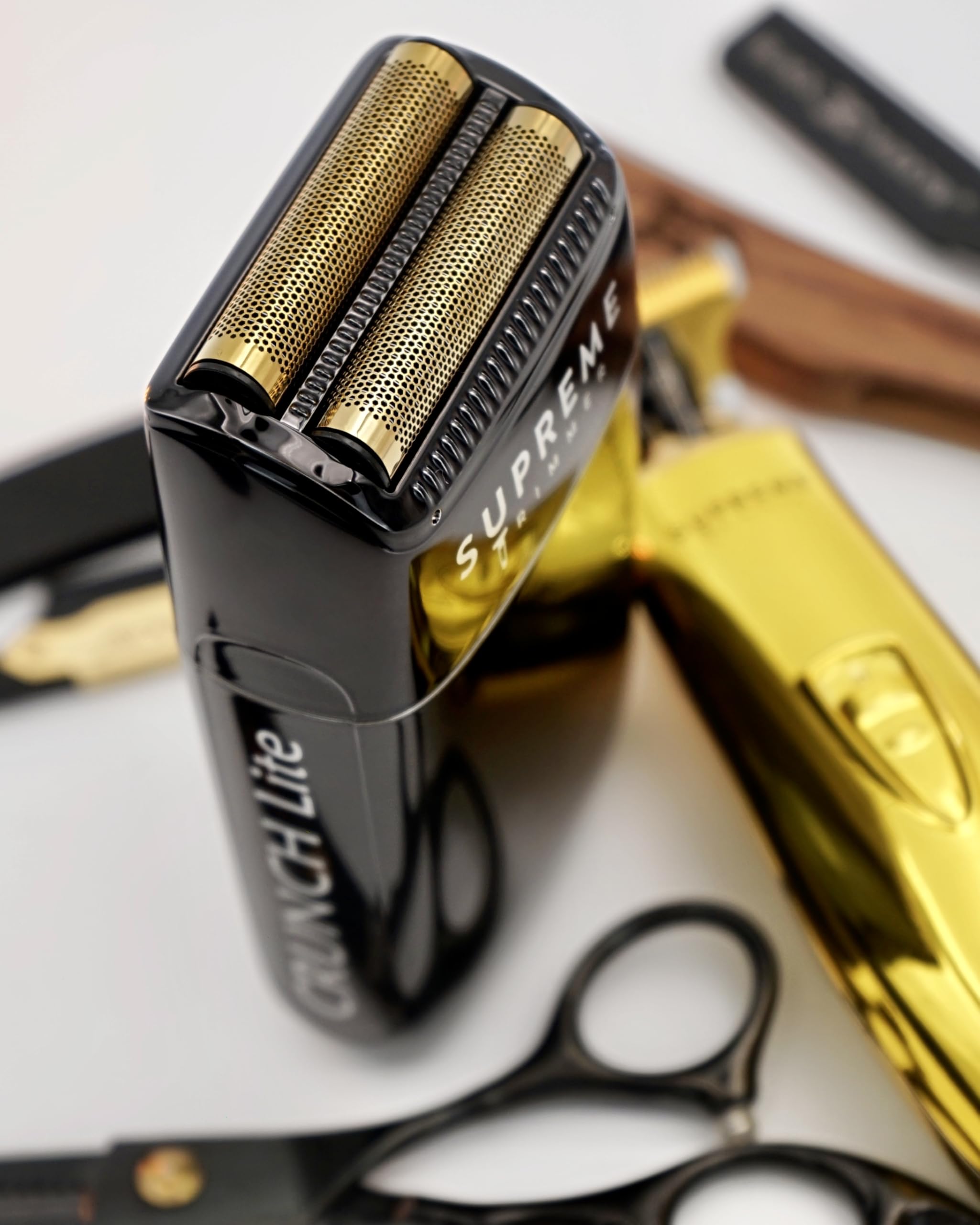 Supreme Trimmer cleaning brush and oil for simple maintenance and longer life