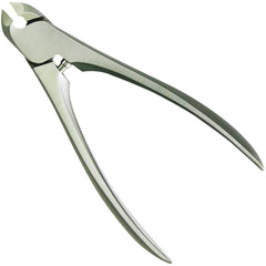 Suwada close-up of cutting blades highlighting sharp edge and accurate trim benefit
