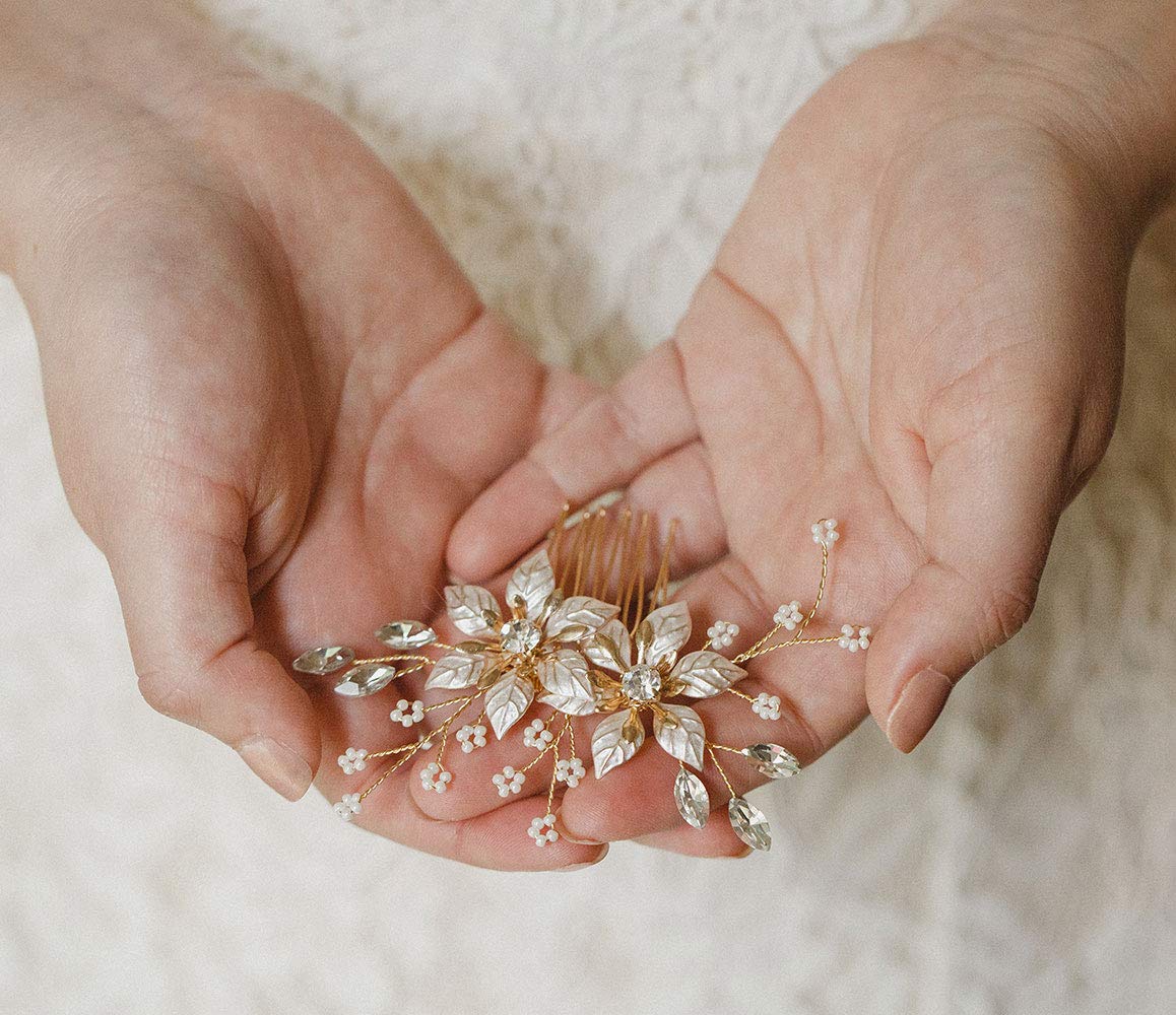 SWEETV rhinestone close-up revealing subtle sparkle for photos