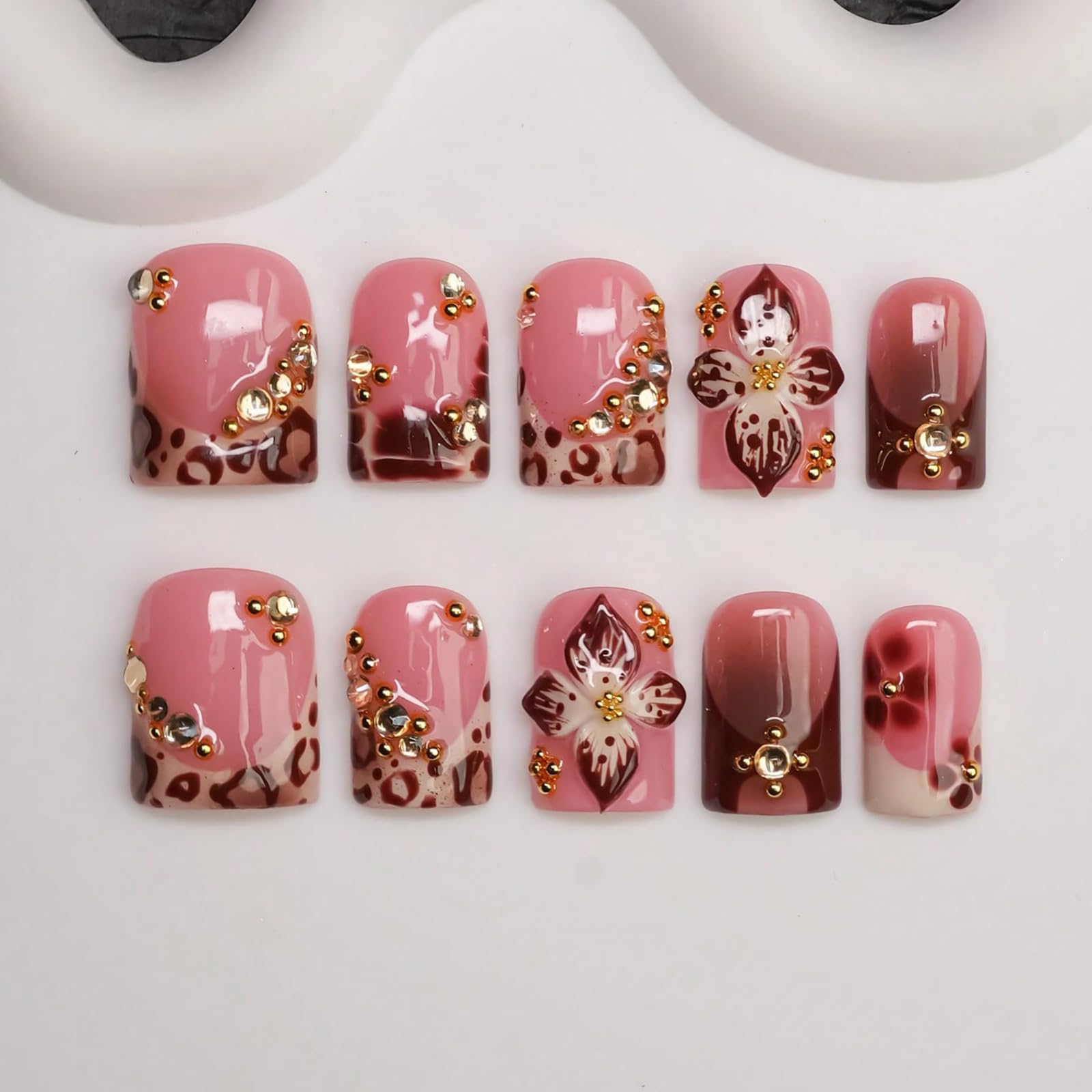 SWEKKE front packaging showing full nail set and gift-ready box benefit