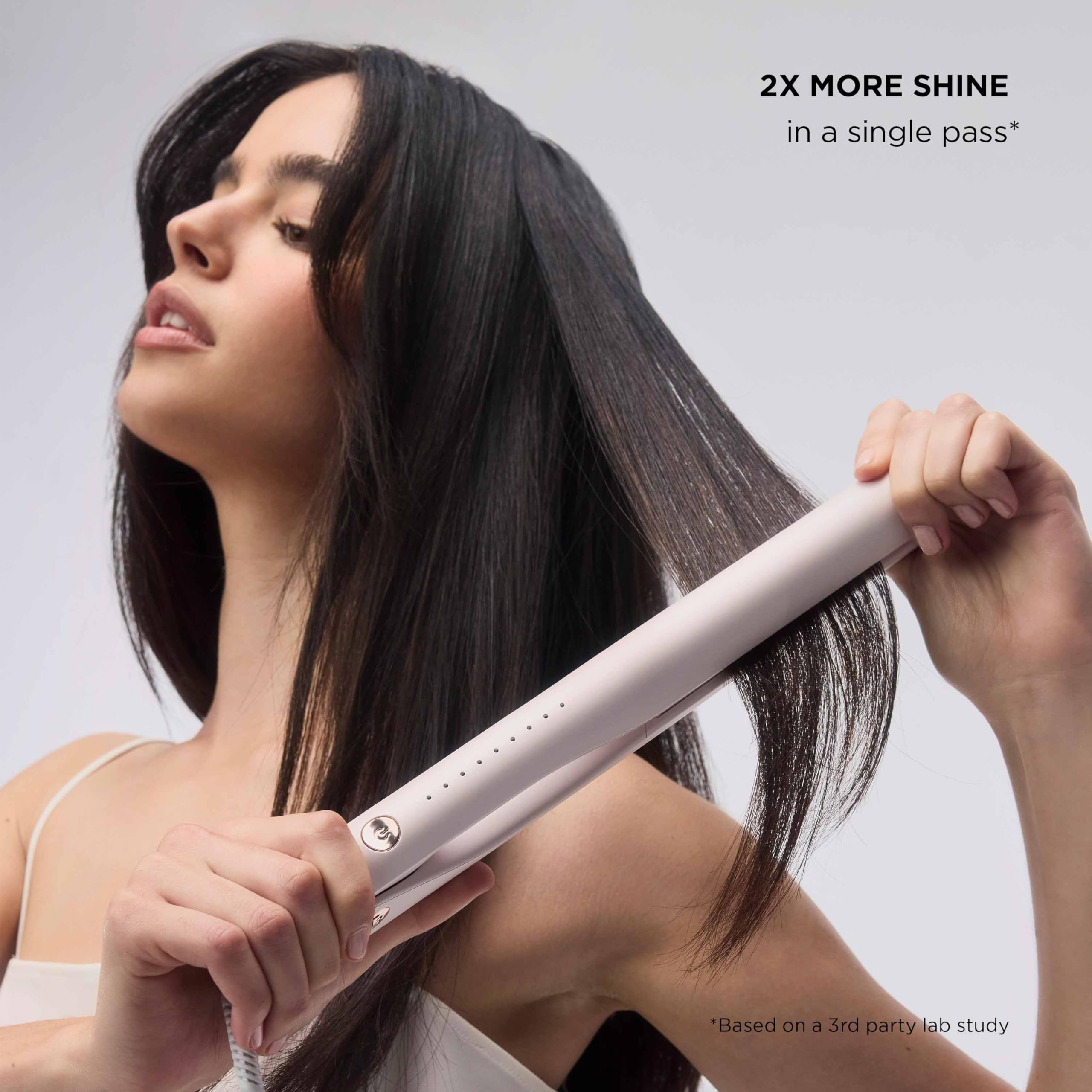 T3 CeraGloss plate close-up highlighting smooth ceramic for even heat and glossy results
