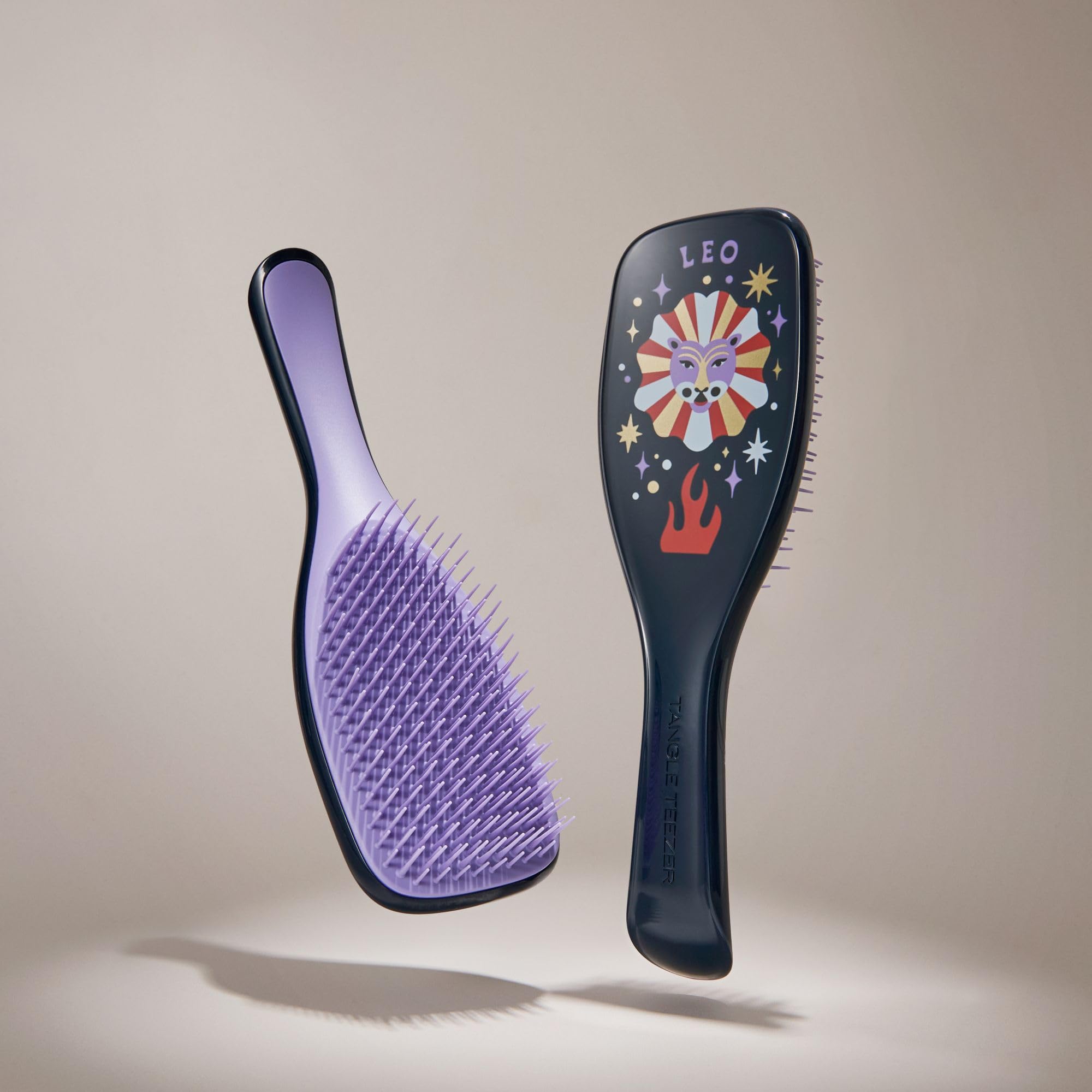 Tangle Teezer Leo in bathroom lifestyle shot conveying a stylish, everyday tool