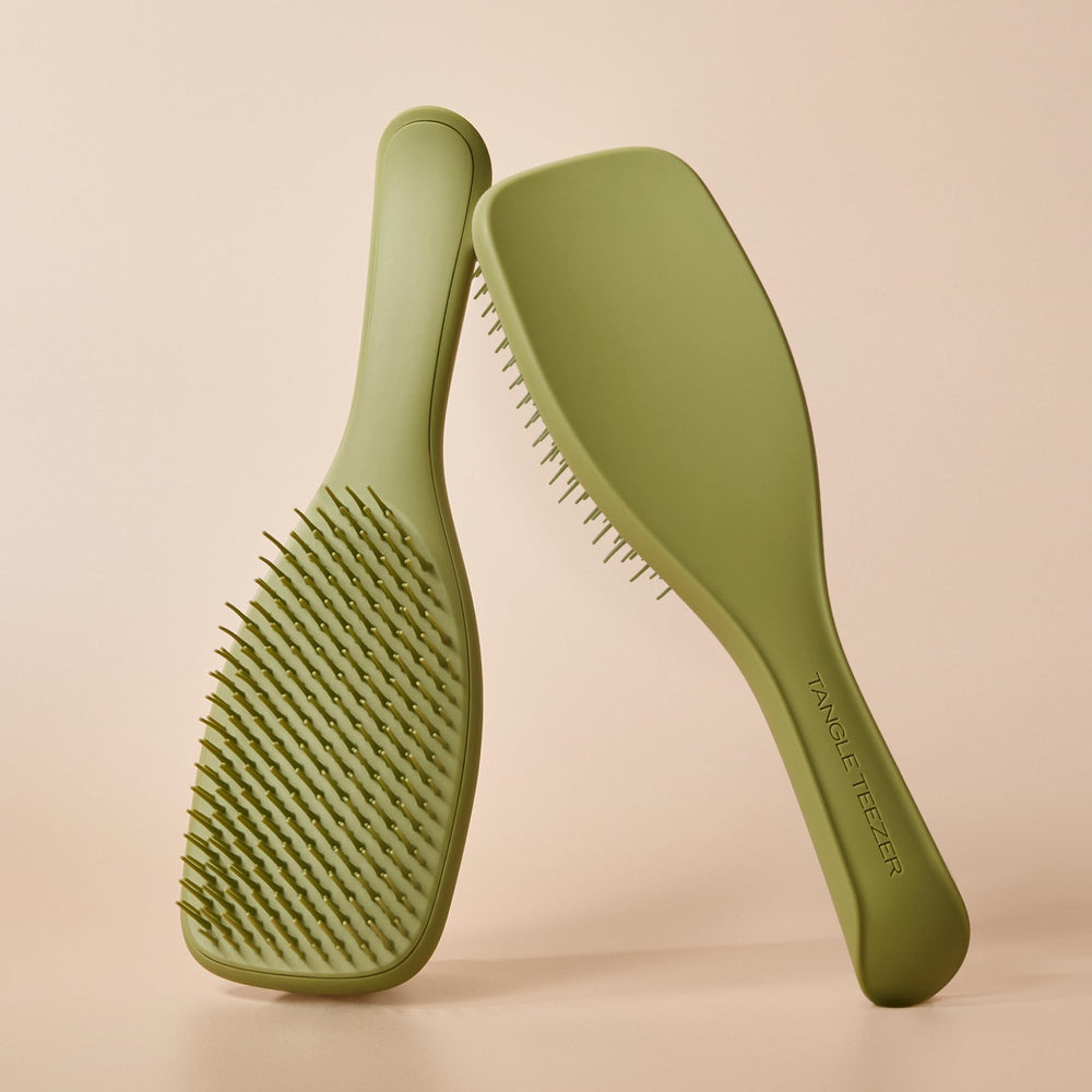 TANGLE TEEZER packaging shot displaying matte collection box and product-ready presentation
