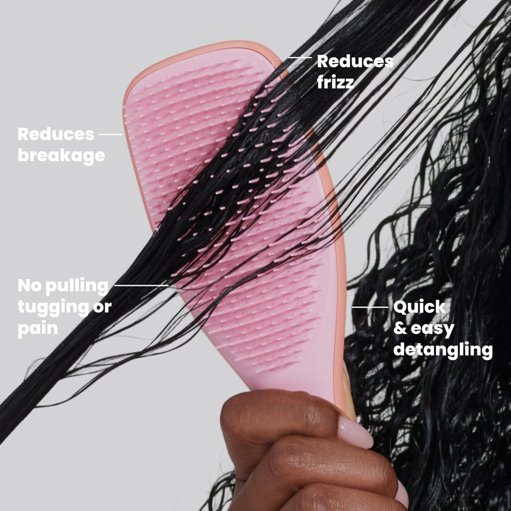 TANGLE TEEZER detail of tooth texture demonstrating gentle glide